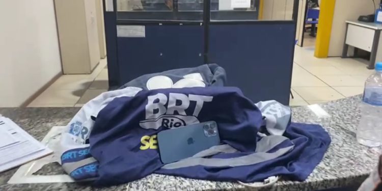 Agentes do BRT Seguro recuperaram o celular furtado - Divulgação