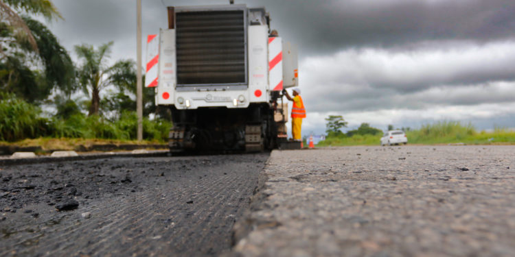 Programa Asfalto Liso na Avenida Brasil - Marcelo Piu / Prefeitura do Rio