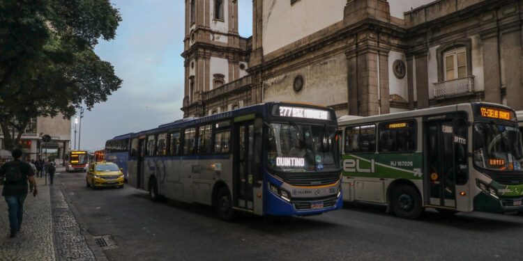 Ônibus em circulação na cidade - Marcelo Piu / Prefeitura do Rio